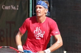 Jarkko Nieminen, numero 70 del mondo, al lavoro sui campi del Bordighera Lawn Tennis Club - (foto BLTC).