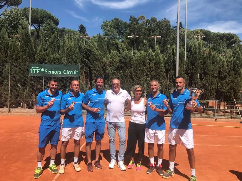 Il circolo Junior Tennis Perugia vincitore - Foto Luca Fiorino