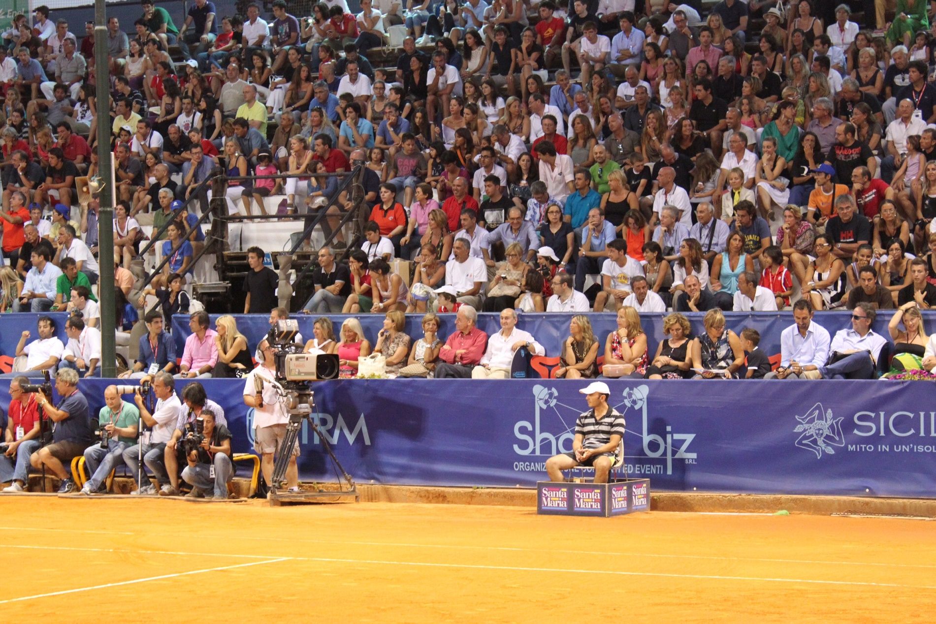 WTA Palermo: Ultimi giorni per gli abbonamenti a prezzi ridotti. Intanto si sta costruendo il Campo Centrale