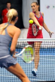 Dopo la sosta forzata per la pioggia, torna in campo Flavia Pennetta.