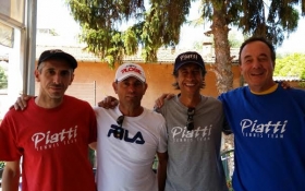 Il presidente Maurizio Massaccesi con i senatori del Team Piatti. Da destra, il fondatore Riccardo Piatti, l’esperto di videoanalisi Danilo Pizzorno e il coach di Andreas Seppi Massimo Sartori