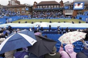 Finale rinviata a domani al Queen's