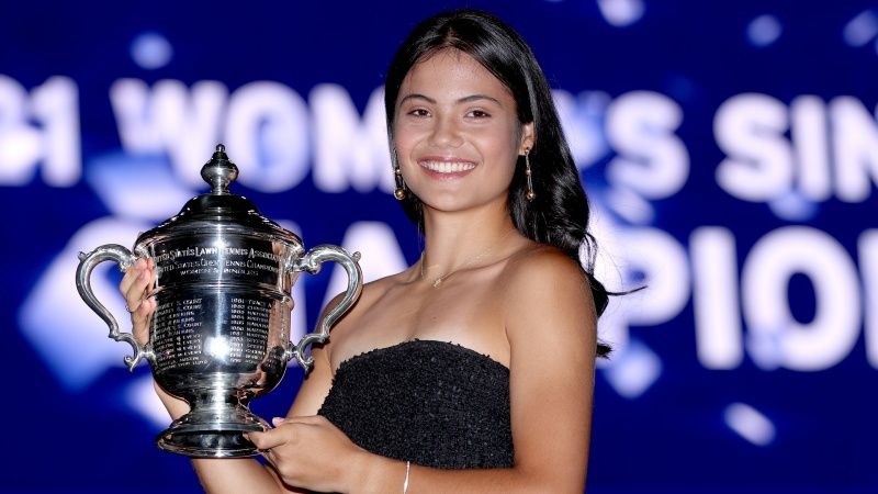 Emma Raducanu, raggiante dopo il successo a US Open 2021