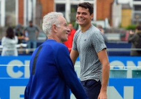 Milos Raonic e il consulente John McEnroe
