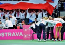 Fed Cup Semifinale – Rep. Ceca vs Italia 4-1 – Resoconto Seconda giornata: Sara Errani fa il “punto della bandiera”, il doppio azzurro si ritira nel primo set. Rep. Ceca in finale