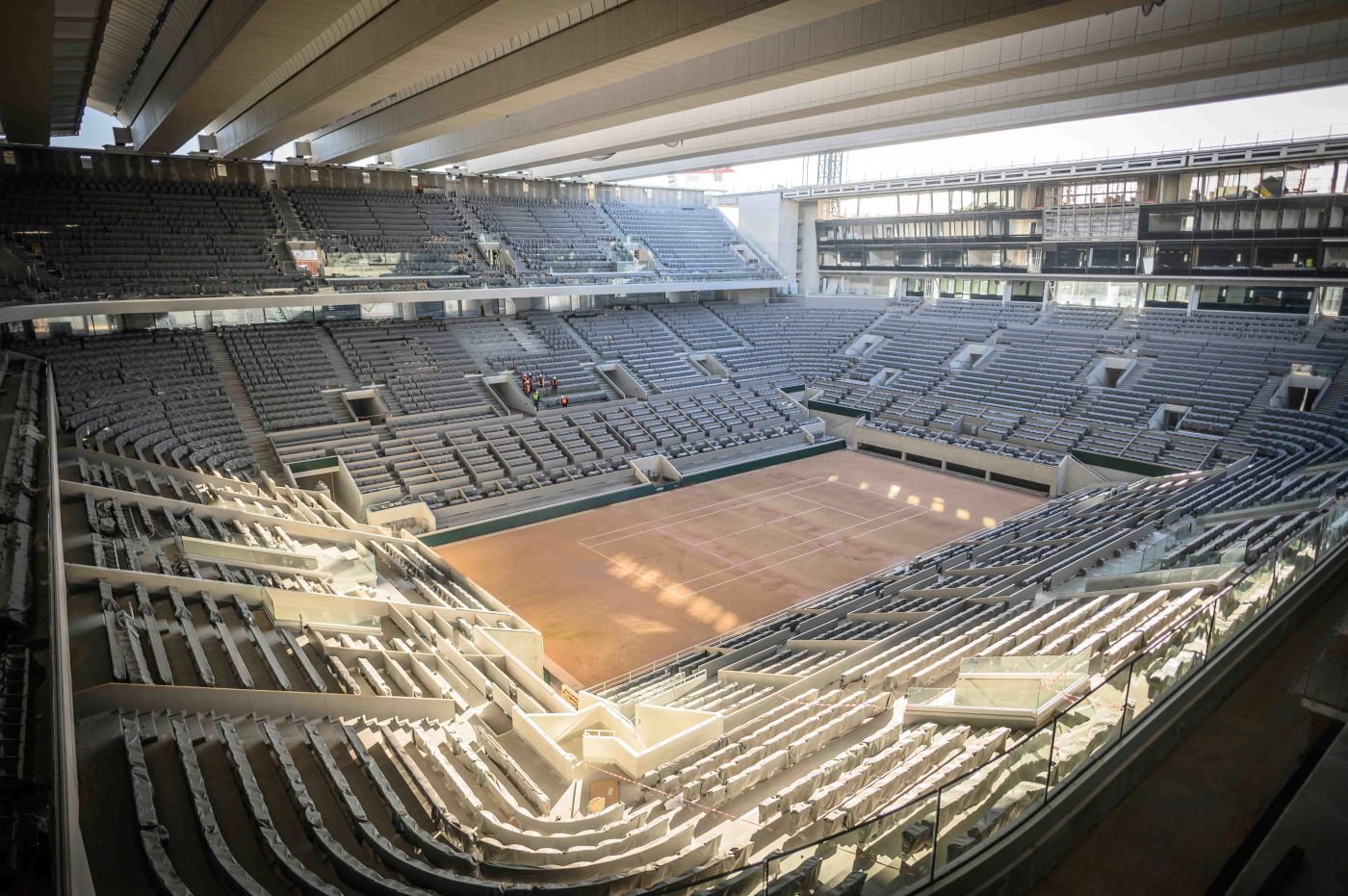 La copertura del Philippe Chatrier, campo centrale del mitico Roland Garros.