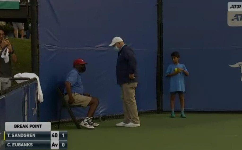 L'incredibile e comica squalifica di Tennys Sandgren (Video)