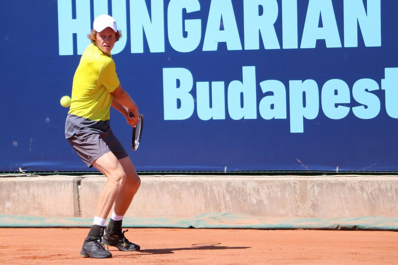 Jannik Sinner nella foto