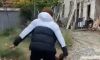 Video del Giorno: Jannik Sinner alle prese con un gallo