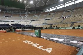 Problemi al tetto nel bellissimo impianto di La Cartuja