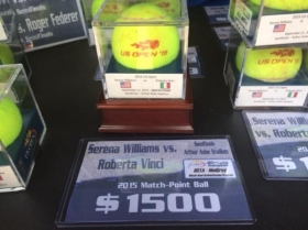 L'ultima palla dell'incontro tra Vinci e Serena Williams è stata messa in vendita per 1500 dollari