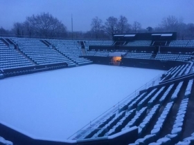 Così appare l'impianto di <strong>Wimbledon</strong> dopo l'abbondante nevicata che è caduta a Londra nelle ultime ore.