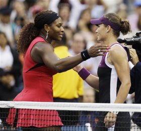 Serena Williams e Samantha Stosur al termine della finale degli US Open.