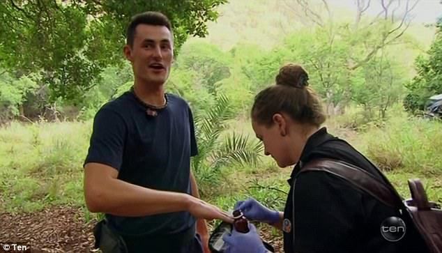 Bernard Tomic nel Reality Show I'm a Celebrity viene morso per ben cinque volte da un serpente