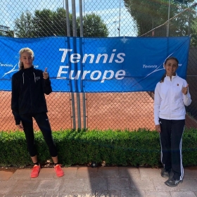 Lavinia Torselli e Diana De Simone nella foto