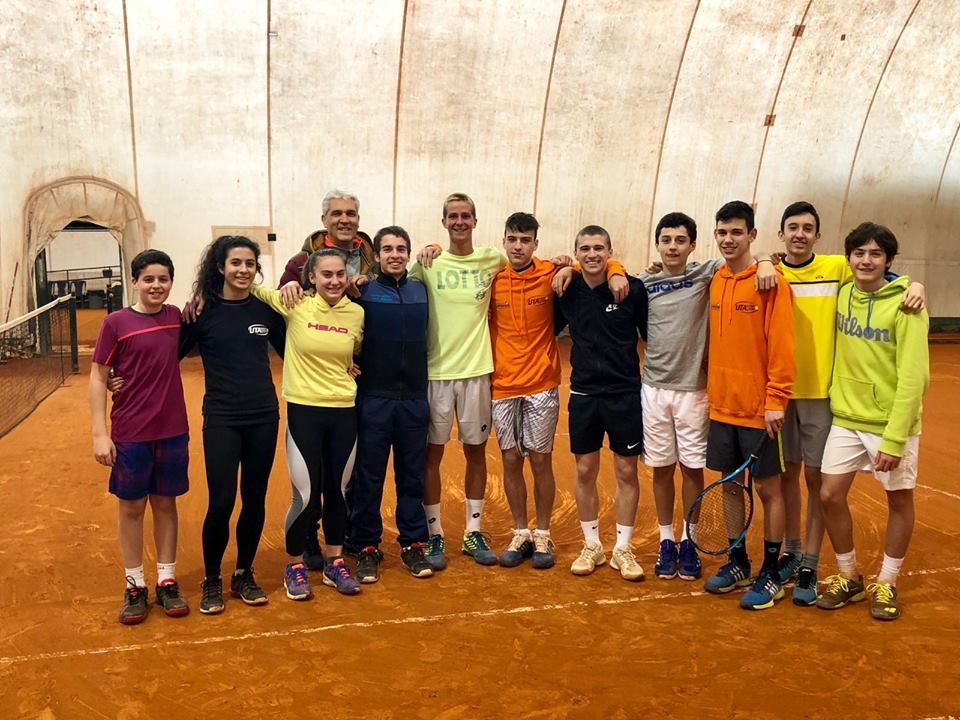 dell'Urbinati Tennis Academy, molti dei quali parteciperanno al torneo, insieme a Michele Vianello, promessa ravennate ora seguito dalla Federazione che qualche giorno fa è tornato ad allenarsi nel circolo dove è cresciuto.