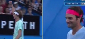 Curiosa situazione nel match tra Federer e Zverev alla Hopman Cup
