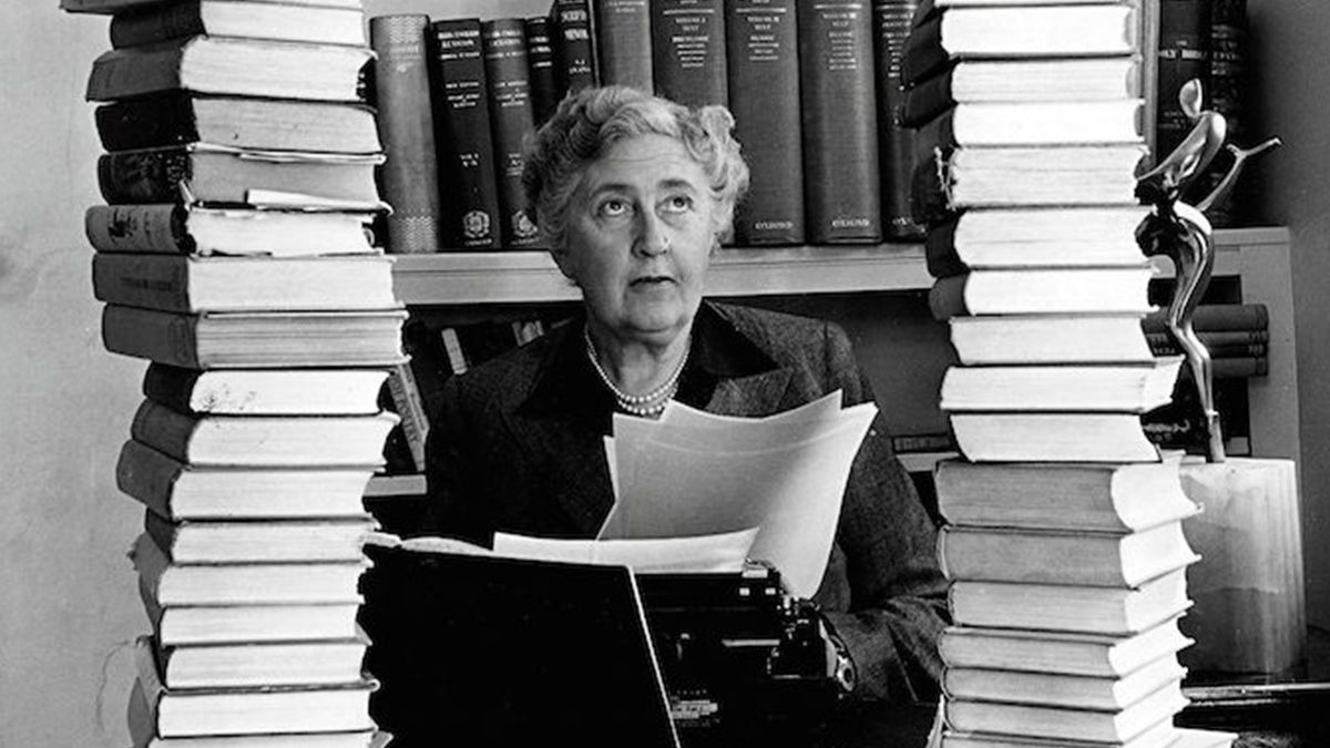 La scrittrice inglese Agatha Christie