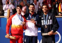 Novak Djokovic a discovery+: “È stata una battaglia incredibile. Questa medaglia d’oro è qualcosa di speciale” (con le lacrime di Carlos ed il podio olimpico con Lorenzo Musetti – Video)