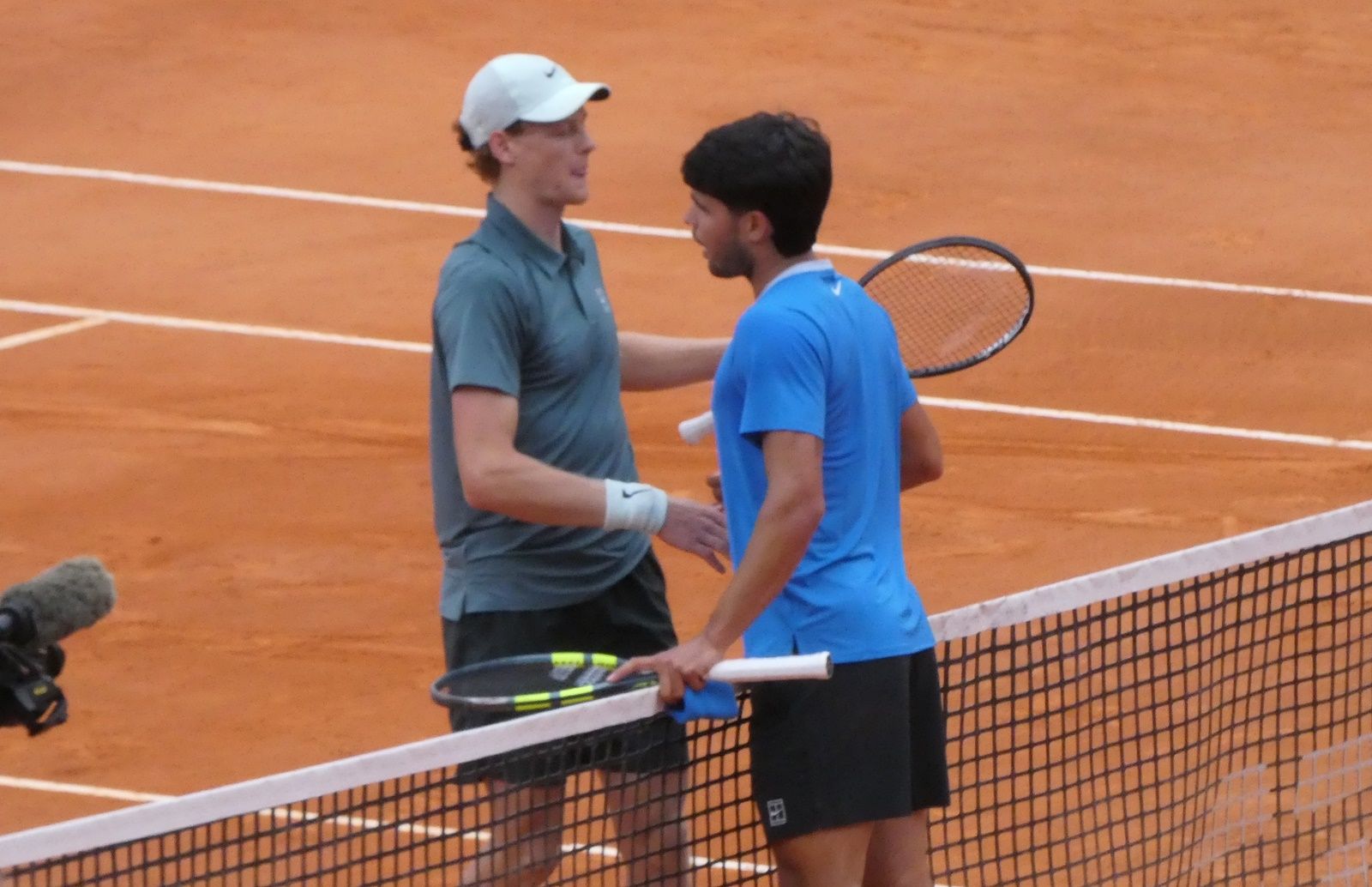 Jannik Sinner con Carlos Alcaraz - Foto Patrick Boren