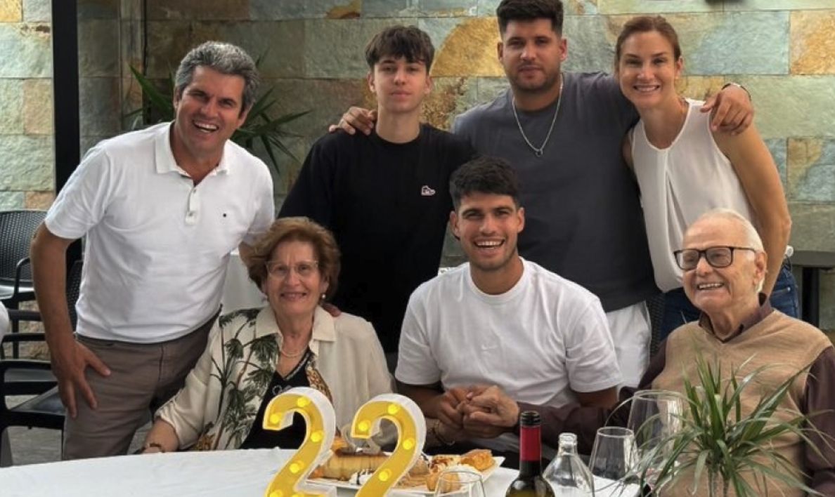 Carlos Alcaraz nella foto