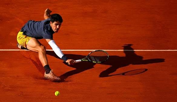 Il vincitore del Roland Garros 2024 Carlos Alcaraz in finale contro Alexander Zverev (Getty Images)