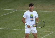 Alcaraz torna sull’erba da campione di Wimbledon: esordio al Queen’s Club contro Davidovich e primo allenamento ieri