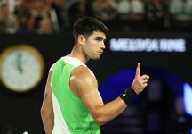 Australian Open – Alcaraz si presenta con autorità: Walton battuto in tre set (con un brivido nel secondo)