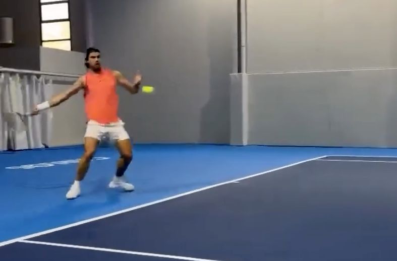 Carlos Alcaraz in allenamento