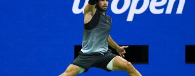 US Open, Shelton dopo l’impresa con Alcaraz: “La partita più bella della mia carriera”. Alcaraz dopo la sconfitta: “Esco a testa alta, contento e sano. È stata una serata magica” (Video partita)