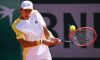 Primo successo di Matteo Arnaldi al Roland Garros: una rimonta vittoriosa segna il suo esordio nello Slam (Video del match point)