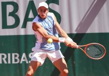 Arnaldi resiste a caldo e rimpianti: piegato Griekspoor dopo oltre quattro ore, ora c’è Tsitsipas