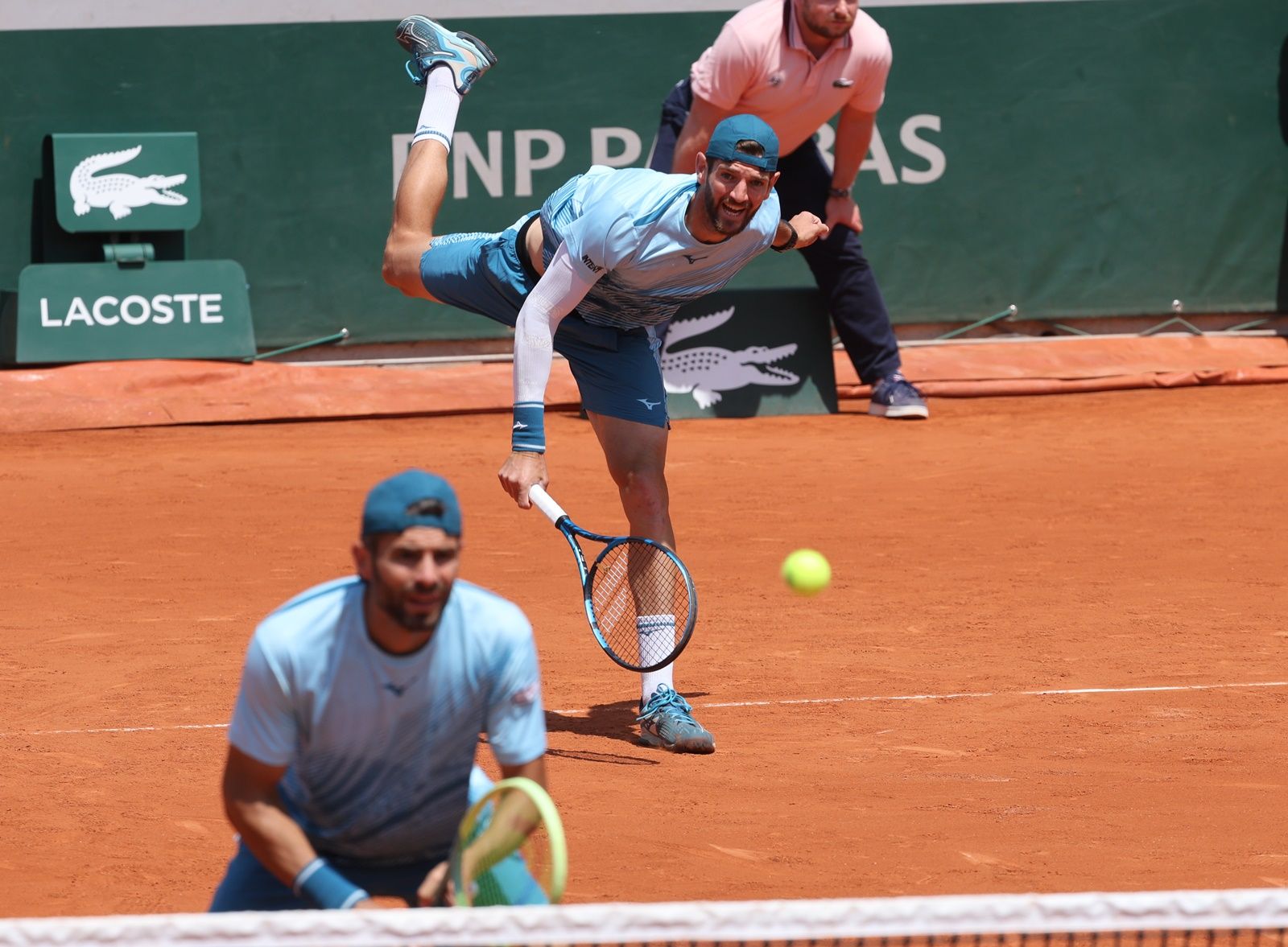 SImone Bolelli e Andrea Vavassori in azione quest'oggi a Parigi - Foto Patrick Boren