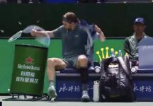 La violenta reazione di Bublik a Shanghai dopo aver perso il primo set (poi rimonta e batte Nakashima – Video)