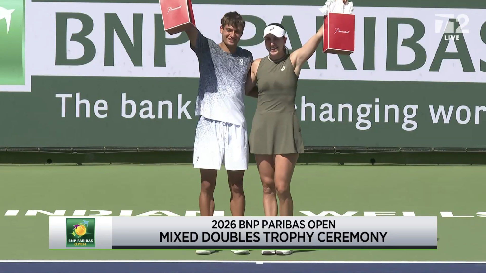 Flavio Cobolli e Belinda Bencic nella foto