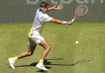 Flavio Cobolli parte forte a Wimbledon: debutto vincente in tre set