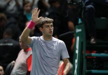 Flavio Cobolli travolge Machac e vola al secondo turno del Masters 1000 di Parigi
