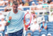 Cobolli vince il “braccio di ferro” contro Blockx, recuperando un break all’ultimo tuffo. È negli ottavi al Masters 1000 Cincinnati