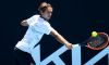 Australian Open: Cobolli lotta, ma De Minaur lo supera in tre set