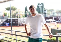 Cobolli, visita a sorpresa all’Antico Tiro a Volo: “Wimbledon? speciale con i miei nonni in tribuna”