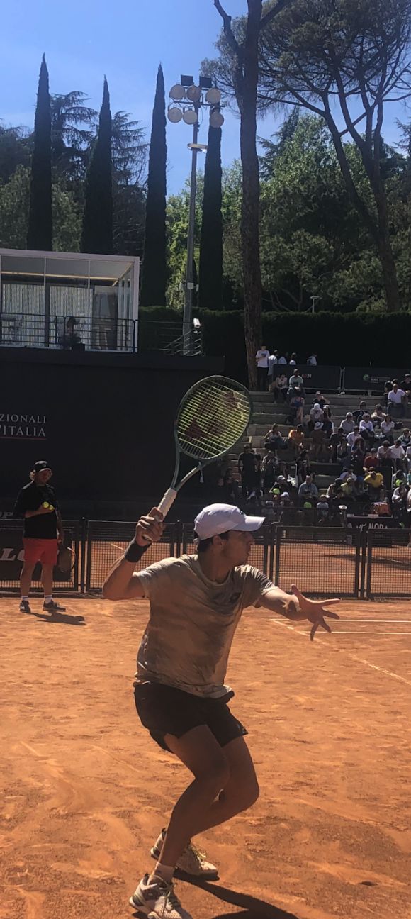 Luciano Darderi in azione oggi al Foro Italico