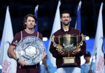 De Minaur dopo il ritiro contro Djokovic: “Ho sentito qualcosa all’adduttore. Andrò a Shanghai per gli esami”
