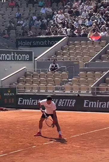Novak Djokovic in versione Goran Ivanisevic