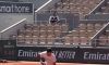 Novak Djokovic emula il servizio del suo allenatore Goran Ivanisevic a Roland Garros (Video)