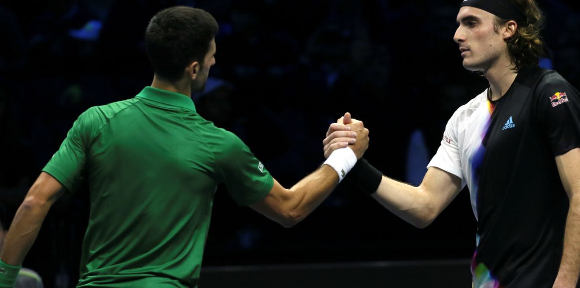 Novak Djokovic e Stefanos Tsitsipas nella foto