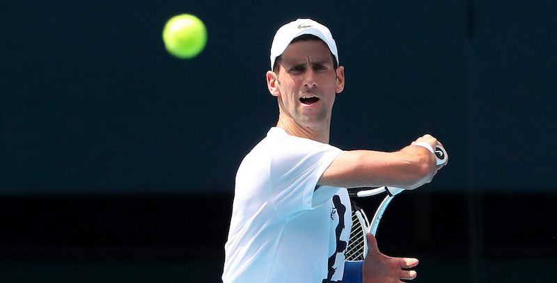 Novak Djokovic in allenamento a Melbourne (foto Getty Images)