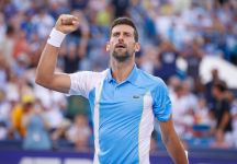 Masters 1000 Cincinnati: Djokovic accusa un colpo di calore, è sull’orlo del k.o. ma rimonta, salva un match point e supera Alcaraz in una finale fantastica