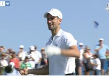 Djokovic, che talento anche con i bastoni da golf! (video)