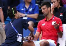 Sei anni dopo Novak Djokovic perde un match in Australia. Il serbo soffre di un problema al polso destro