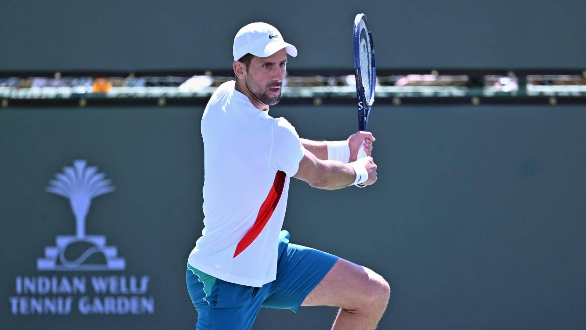 Novak si allena a Indian Wells (foto ATP)